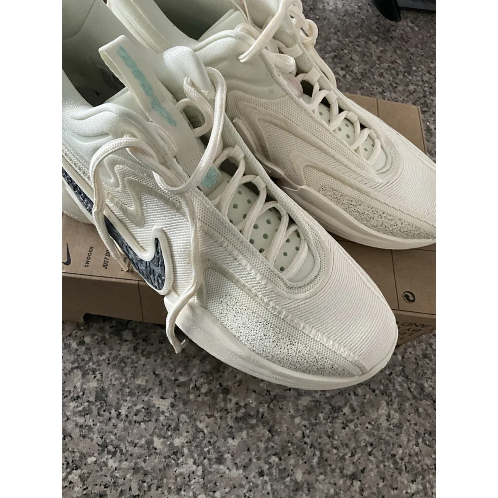 NIKE COSMIC UNITY 2 Basketball Shoes Size 11.5 Coconut Milk